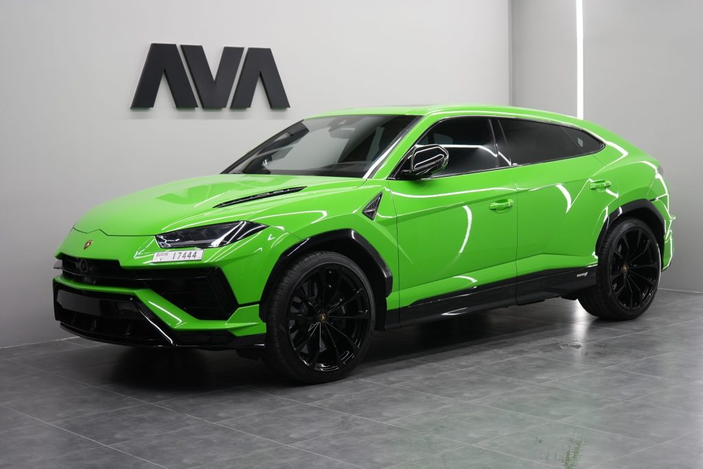 Car rental Lamborghini Urus in Dubai Rent auto Lamborghini Urus in Dubai | VERADRIVE