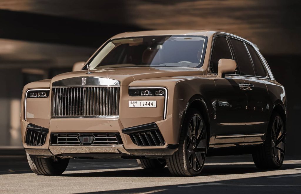 Car rental Rolls-Royce Cullinan in Dubai Rent auto Rolls-Royce Cullinan in Dubai | VERADRIVE